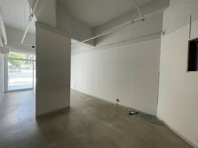 【神戸市東灘区・摂津本山駅徒歩10分】JR東海道本線　国道沿いの1階路面店　飲食店可　24時間利用可　土日・祝日利用可　8.79坪